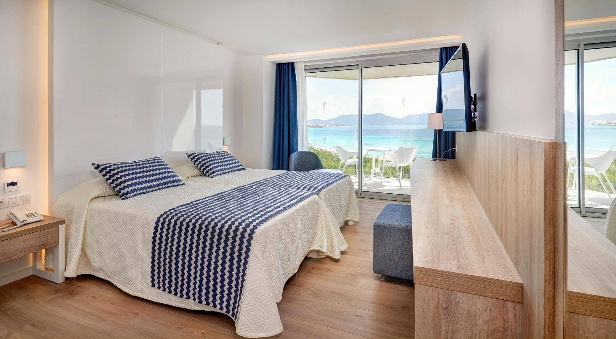 Hipotels Bahia Cala Millor - Adults Only Exterior photo